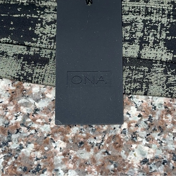 Ona - PLAID Top & LEGGING Set IN OLIVE GREEN - Picture 12 of 16